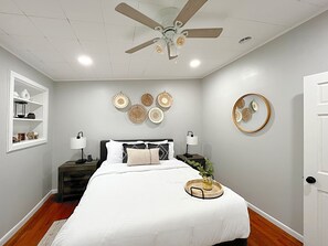 2 bedrooms, desk, free WiFi, bed sheets