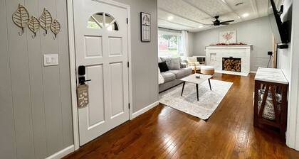 Newly Renovated Bright & Cozy Retreat