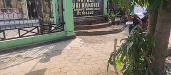 OYO 93048 Hotel Puri Mandiri