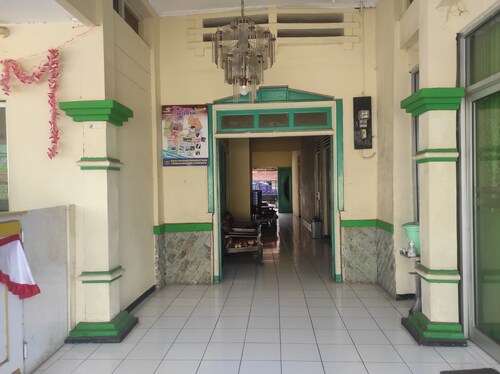 OYO 93048 Hotel Puri Mandiri