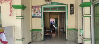 OYO 93048 Hotel Puri Mandiri