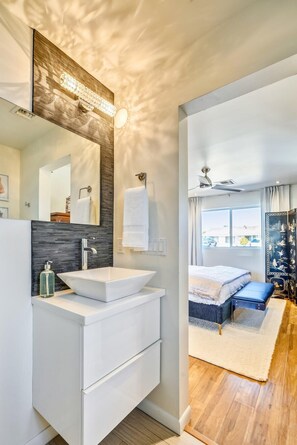 Shower, hair dryer, towels, shampoo - Indigo Oasis | Pool | Sleeps 20 (Phoenix)