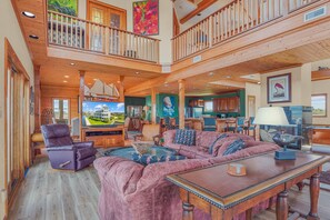 Smart TV, books - Canalfront Home w/ Private Boat Dock, Sound Access, Pool Table, and Smart TVs (Hatteras)