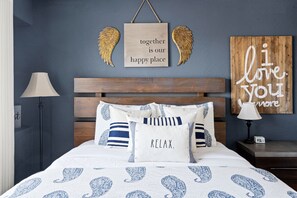 4 habitaciones, tabla de planchar con plancha y cuna de viaje