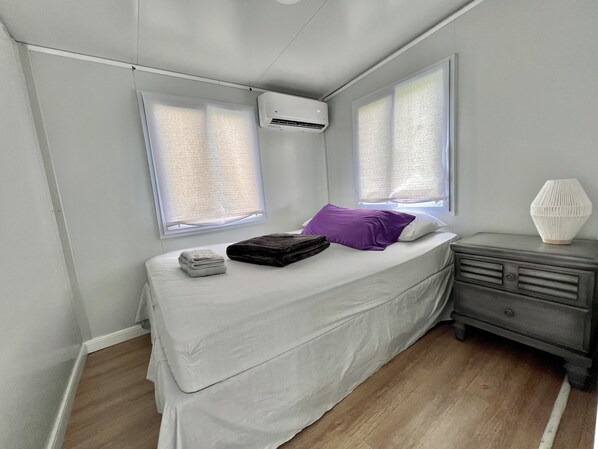 2 bedrooms, bed sheets