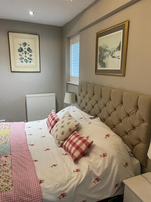 House, 1 King Bed