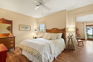 4 Schlafzimmer, Reisekinderbett, WLAN, Bettwäsche