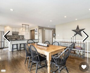 Dining - 5 Bedroom House on All Sport Lake Cora with Dock & Swim Platform that sleeps 12! (Lawrence)