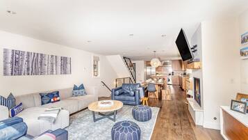 Townhome, 3 Bedrooms | Living area