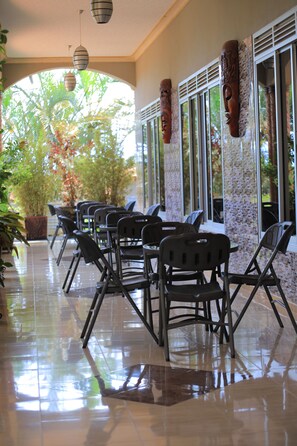 Fireplace - Soser View Hotel Apartments (Entebbe)