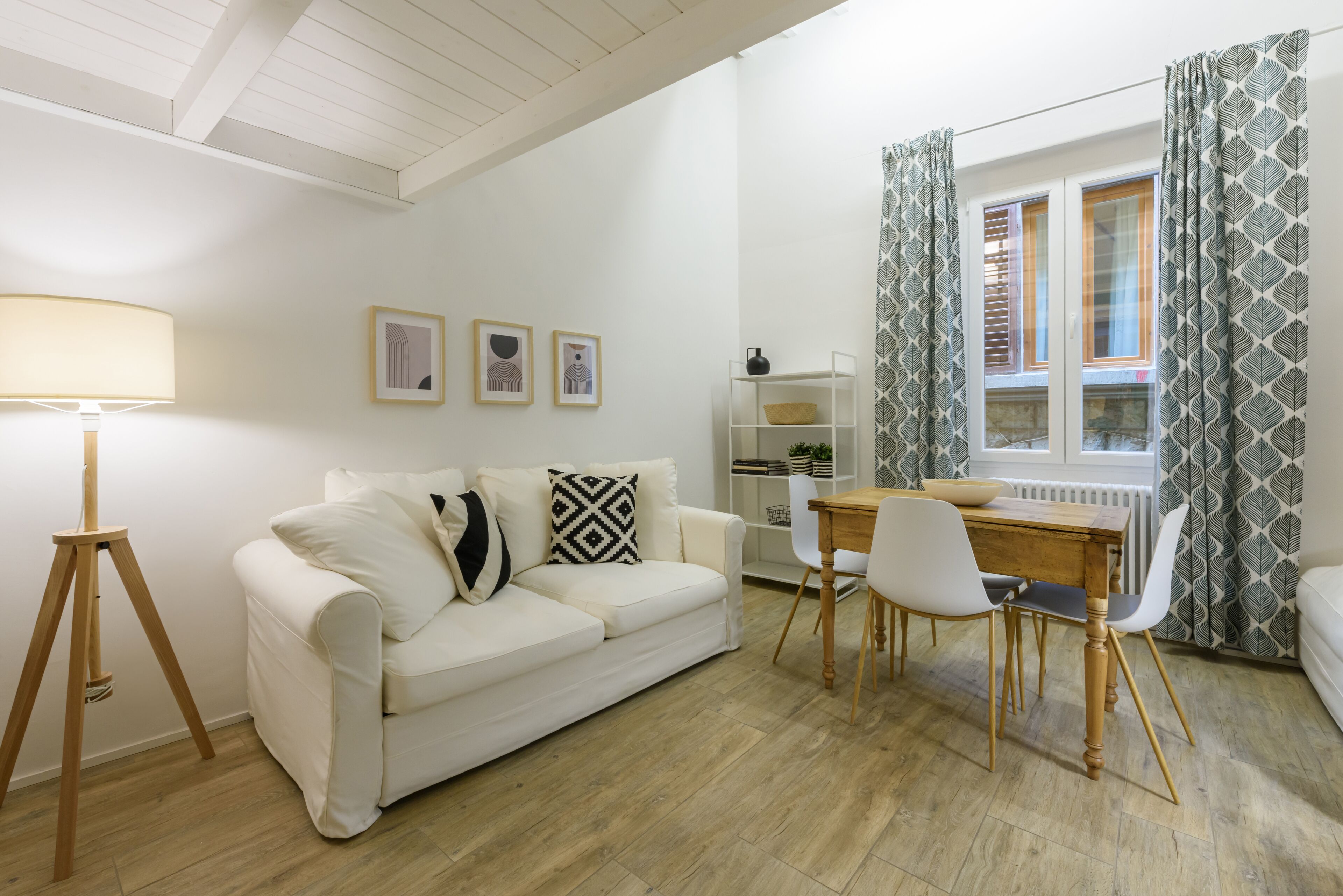 Design Apartment | Living area | 40-inch flat-screen TV with digital channels