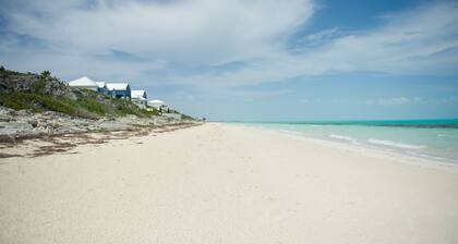 Spacious Family Home, Ocean Views, 5 Mins Walk to Beach, Large Porch, Lap Pool