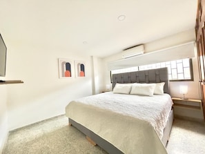 7 bedrooms, iron/ironing board, WiFi, bed sheets
