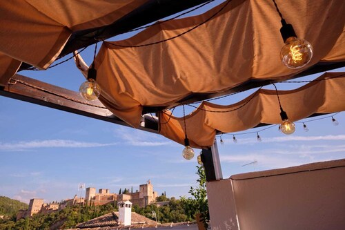 Casa histórica en pleno centro del Albaicín, con hermosas vistas a la Alhambra.