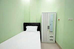 Chambre Standard double | Accès au Wi-Fi (inclus), literie fournie