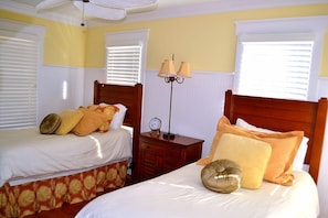 3 habitaciones, escritorio, cuna de viaje y wifi