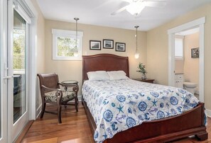 4 bedrooms, travel cot, WiFi, bed sheets