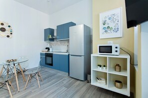 Microwave, oven