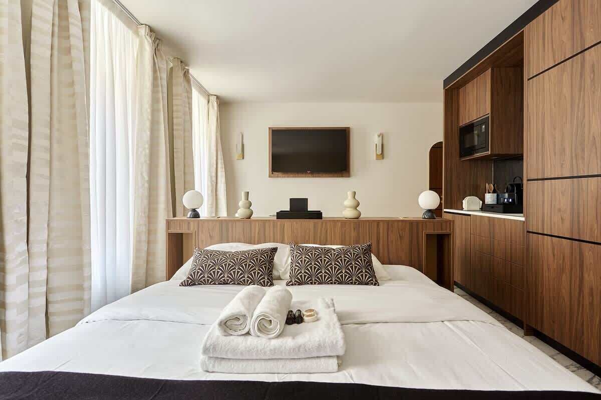 1 室のベッドルーム、アイロン / アイロン台、WiFi (無料)、ベッドシーツ