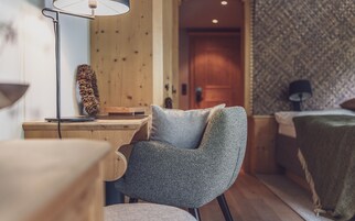 Habitación económica doble | Caja fuerte, escritorio, cortinas opacas y wifi gratis