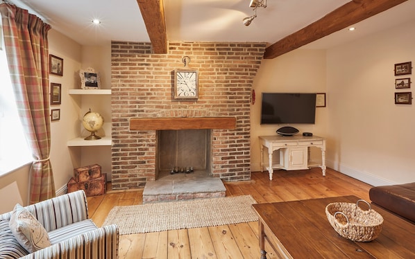 Cottage | Living area