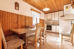 Family Apartment, Multiple Bedrooms, Mountainside (Vineyard Suite Kolpa Zupančič A) | Private kitchen | Fridge, microwave, oven, stovetop - Kolpa Zupančič Vineyard Apartments (Črnomelj)