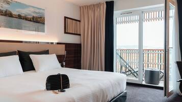 Comfort Double Room | Premium bedding, minibar, in-room safe, desk