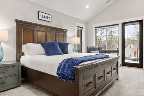 3 Schlafzimmer, Schreibtisch, Bügeleisen/Bügelbrett, Reisekinderbett