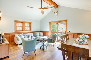 TV, fireplace, books - Secluded Livingston Retreat w/ Deck + Fire Pit! (Livingston)
