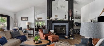 Spacious Multi-Family Retreat with On Site Hot Tub, Sauna & Game Room