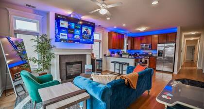 Long-Term Stays | 1 Garage Parking | Private Balcony
