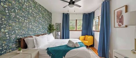 2 bedrooms, desk, iron/ironing board, WiFi