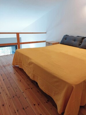 3 Schlafzimmer, Schreibtisch, Bügeleisen/Bügelbrett, kostenloses WLAN