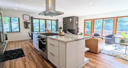 Sunset Shores, Riverview