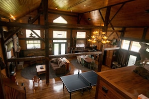 Interior - Hocking Hills Lodge w/hottub,10acre lake, with Basketball & Pickleball court (New Plymouth)