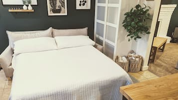 1 chambre, fer et planche Ă  repasser, lit parapluie, Wi-Fi