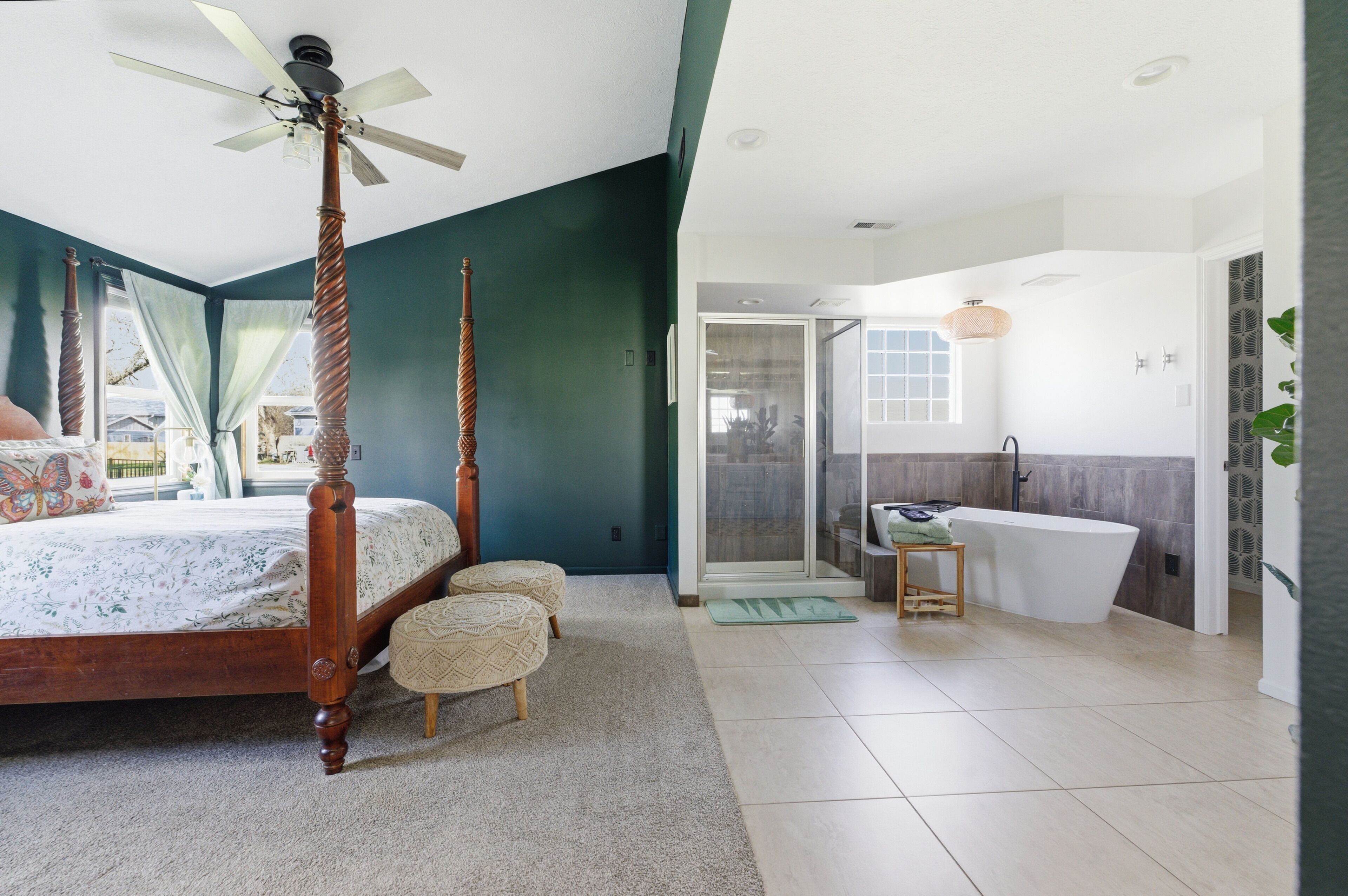 2 habitaciones, tabla de planchar con plancha, cuna de viaje y wifi 