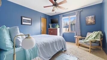 3 bedrooms, iron/ironing board, travel crib, WiFi