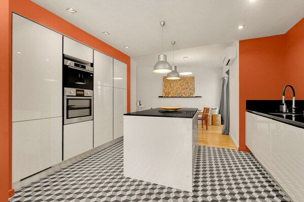 Fridge, oven, dishwasher, coffee/tea maker - Le Bonrepos - T3 sur les Ramblas de Toulouse (Toulouse)