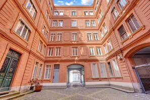 Exterior - Bleu du Maine - Elegant T3 avec terrasse (Toulouse)