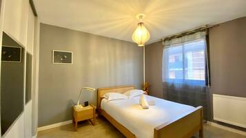 2 chambres, fer et planche Ă repasser, Wi-Fi gratuit, draps fournis