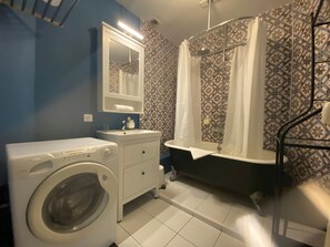 Hårføner og håndklær