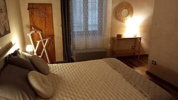 1 chambre, fer et planche Ă  repasser, lit parapluie, Wi-Fi gratuit