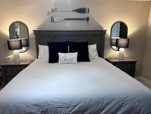 3 bedrooms, desk, iron/ironing board, travel cot
