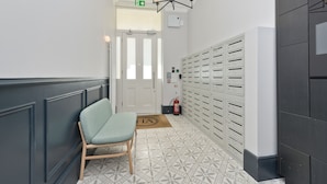 Unclassified image, 4 of 25, button - Superb Studio Apartment With Garden Views Near Camden (London)