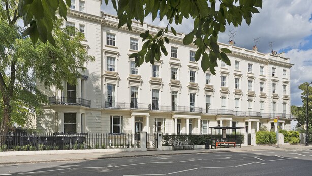 Unclassified image, 1 of 25, button - Superb Studio Apartment With Garden Views Near Camden (London)