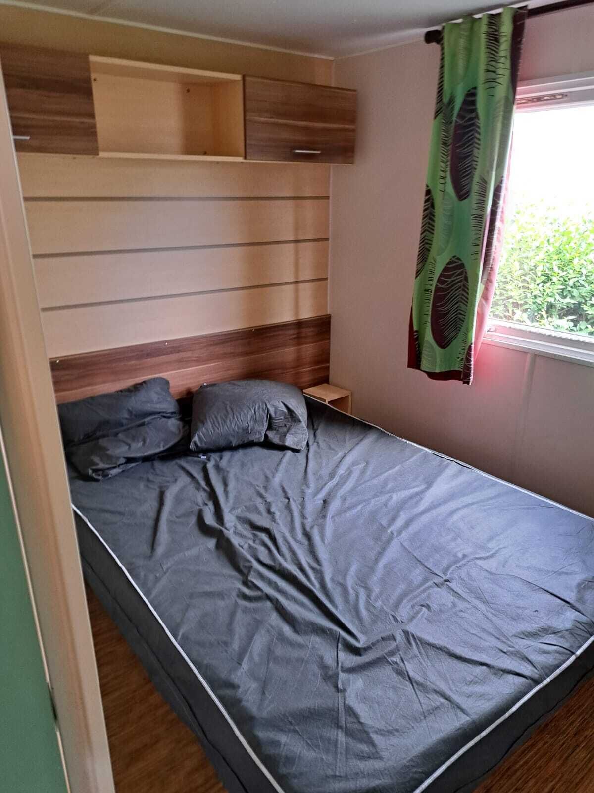 3 makuuhuonetta, silitysrauta/-lauta, vauvan matkasänky, Wi-Fi