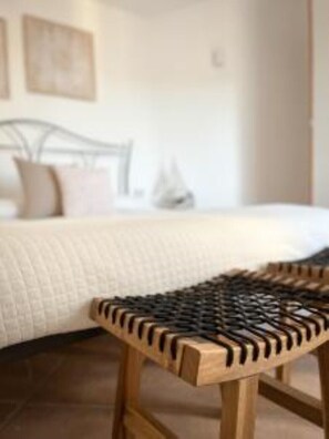 2 Schlafzimmer, Bügeleisen/Bügelbrett, Bettwäsche