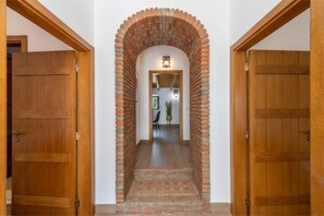 Interior - Casa do Poço (Vale Luis Neto-Retiro do Caldeirão) (Salir)