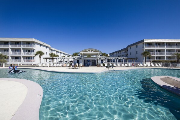 Indoor pool, 2 outdoor pools